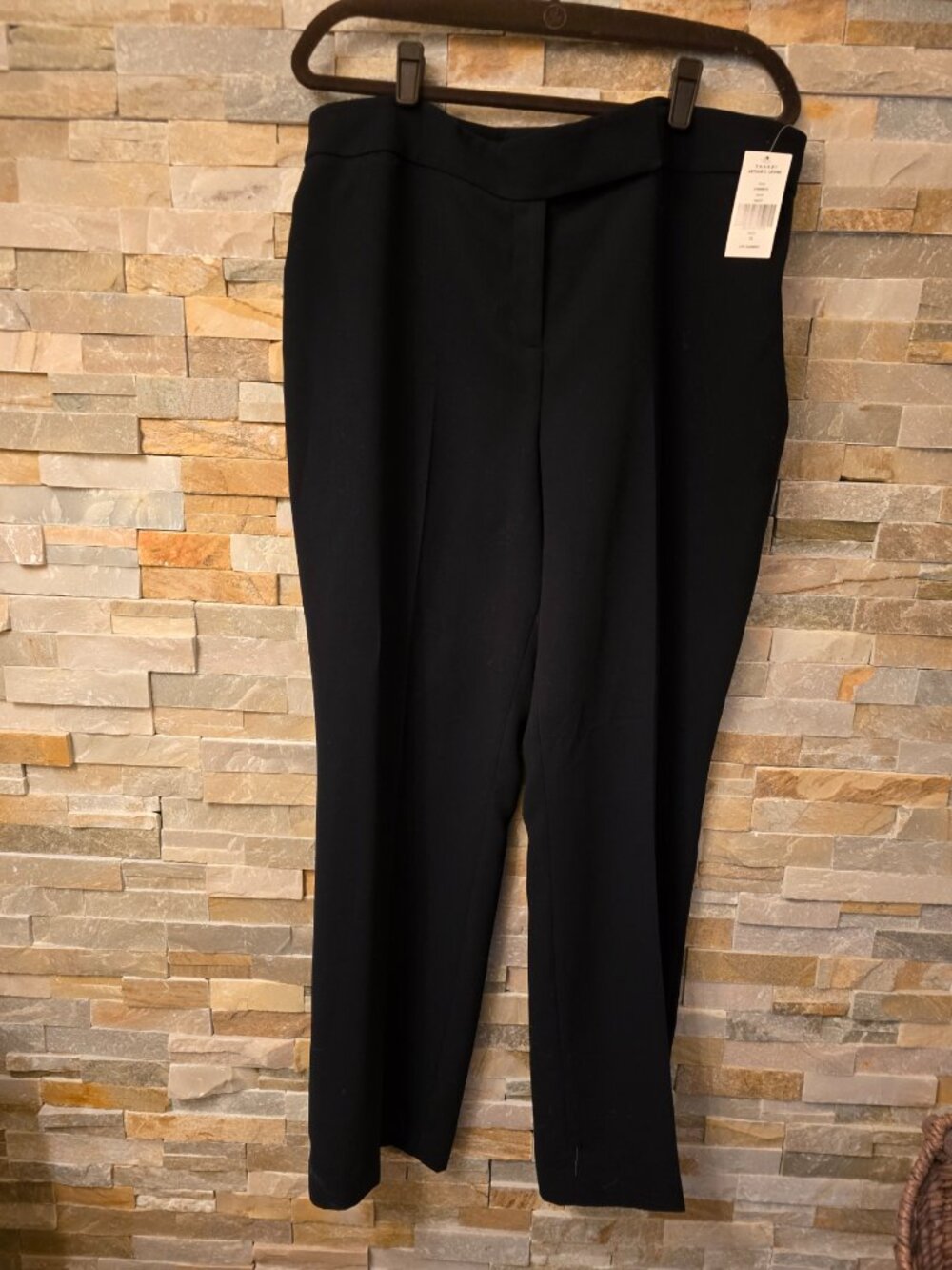 Tahari ASL 2-piece Navy Blue Suit w/ Epaulets - Gold Buttons - Size 18 - Picture 4 of 6